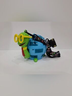 NIB-Disney Parks official Turtle 2022 
sippy cup carrying strap
never opened